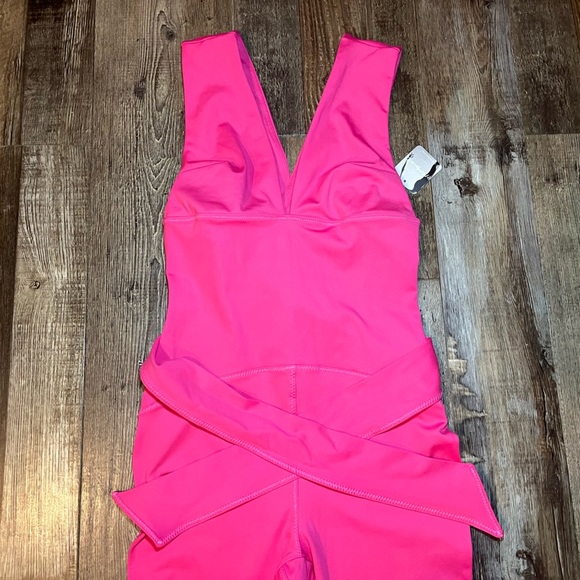 Free People Movement After Hours Jumpsuit in Festival Fuschia Size Small NWT - Picture 3 of 7